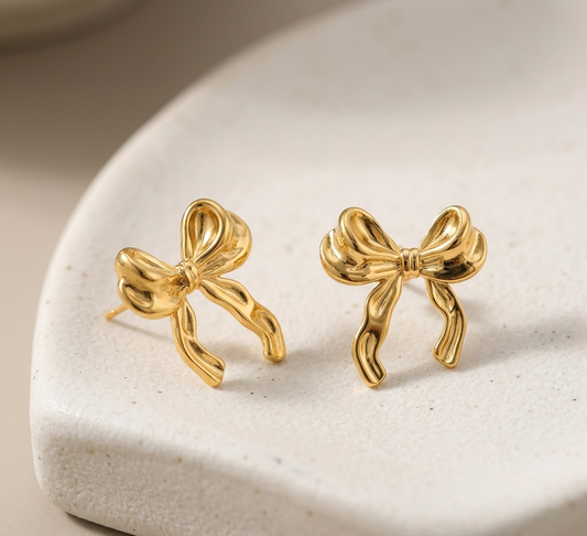 Aurora Sculpted Ribbon Studs in 18K Gold